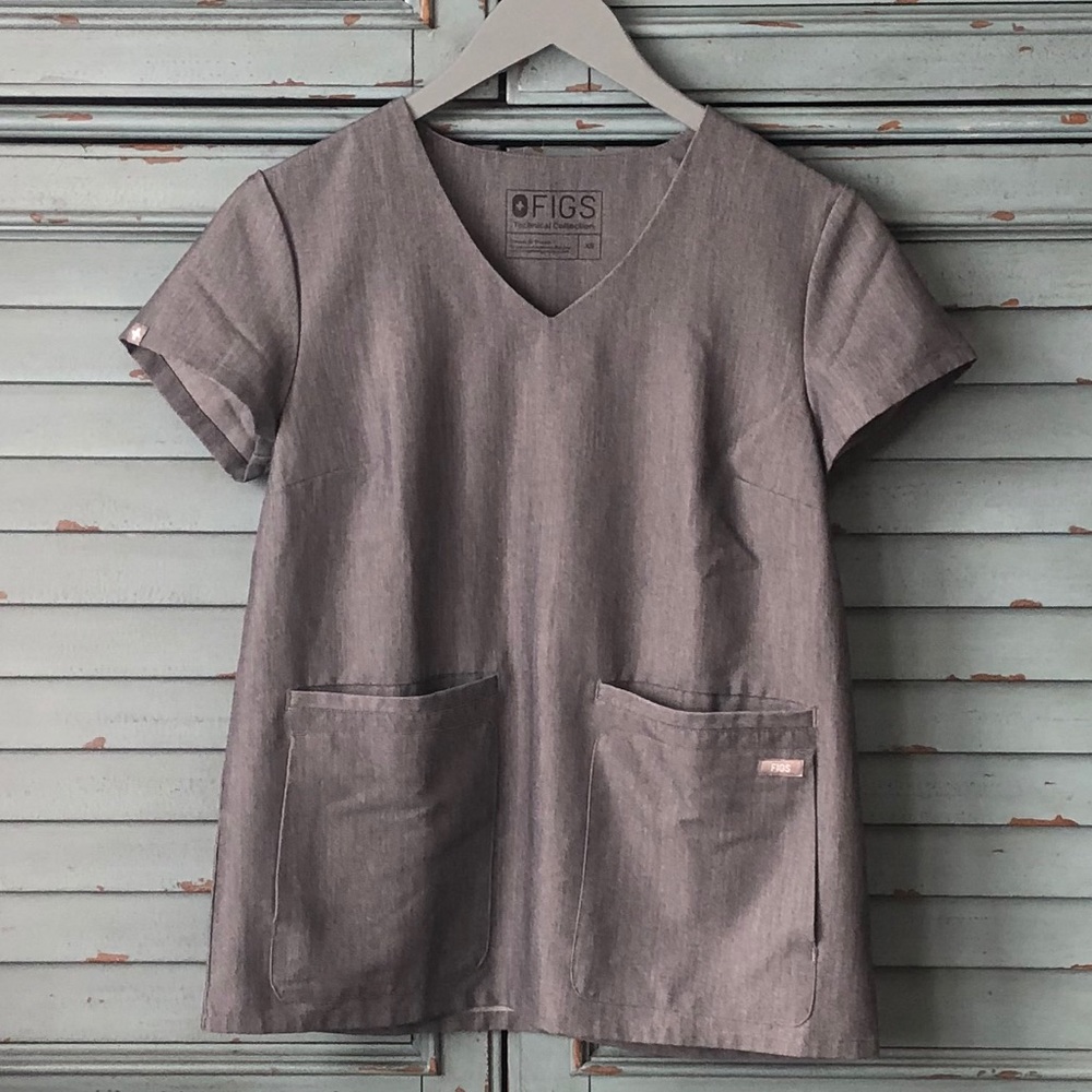 Graphite Cusco - Oversized-Pocket Scrub Top - XS